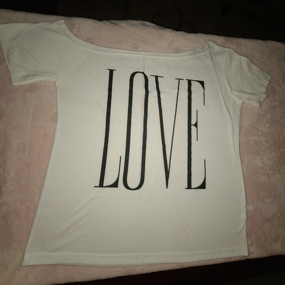 Off the shoulder lightweight crop top